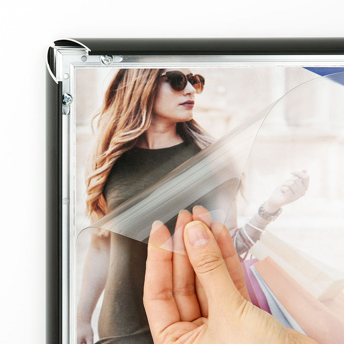 CRPT15 - Cornice a scatto frame 25mm angoli vivi PVC anti-riflesso - F.to 50x70 cm