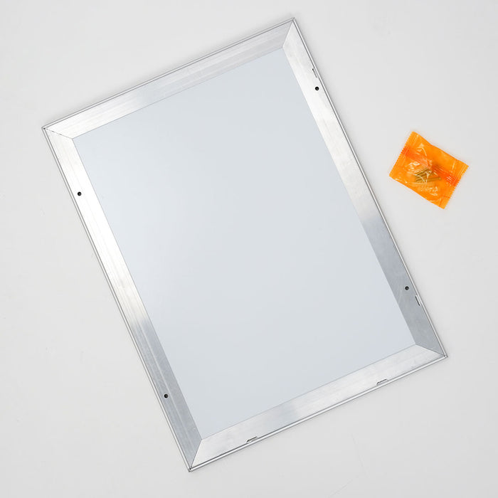 CRPT12/WP - Cornice a scatto impermeabile IP55 frame 35mm angolo vivo PVC anti-riflesso - F.to A3